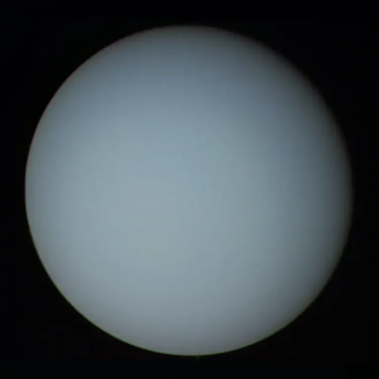 Uranus in true color
_Voyager 2_, 1986