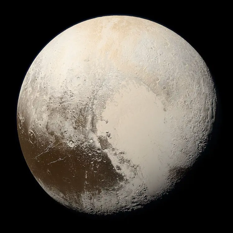Pluto in true color
_New Horizons_, 2015